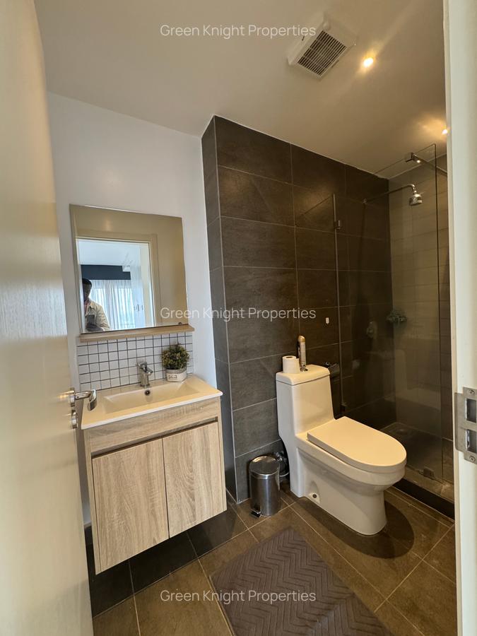 Serviced 1 Bed Apartment with En Suite in Lavington - 11