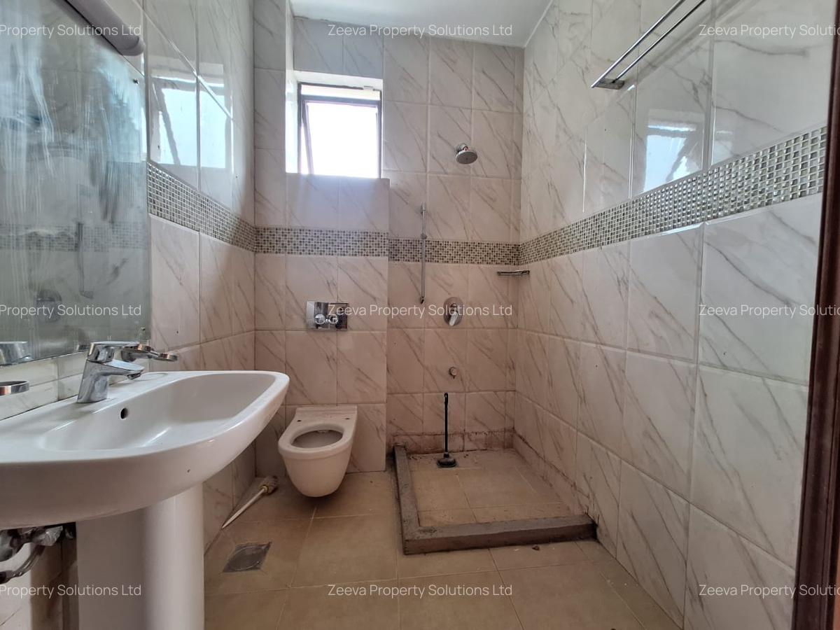 4 Bed Townhouse with En Suite in Lavington - 16