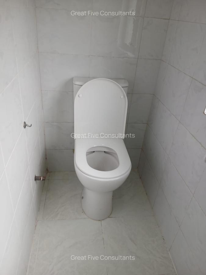 5 Bed Villa with En Suite in Gigiri - 18