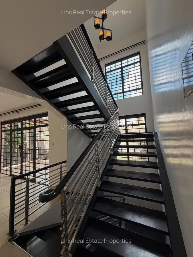 4 Bed Townhouse with En Suite in Runda - 8