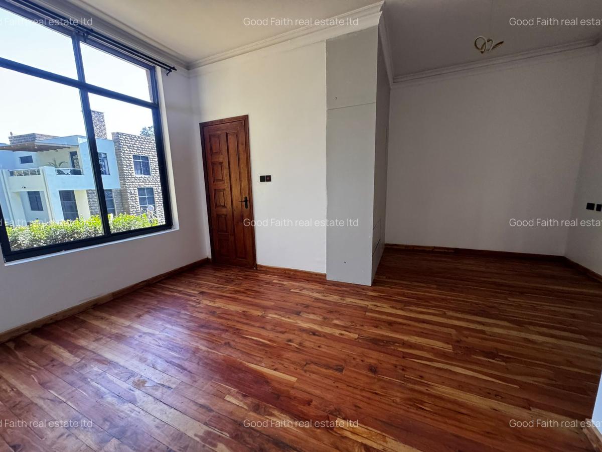 5 Bed House with En Suite in Karen - 12