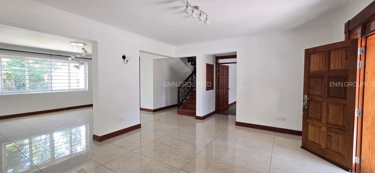 5 Bed Townhouse with En Suite at Lone Tree - 4