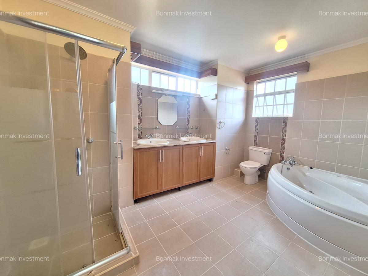 4 Bed Townhouse with En Suite at Redhill Link Road - 14