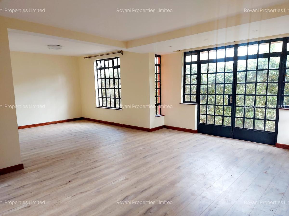 3 Bed Villa with En Suite at Fourways Junction - 2