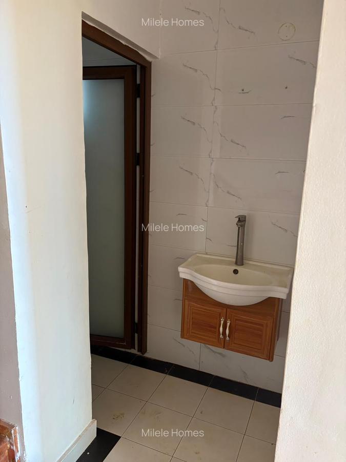 Serviced 3 Bed Apartment with En Suite at Kiambu Road - 15