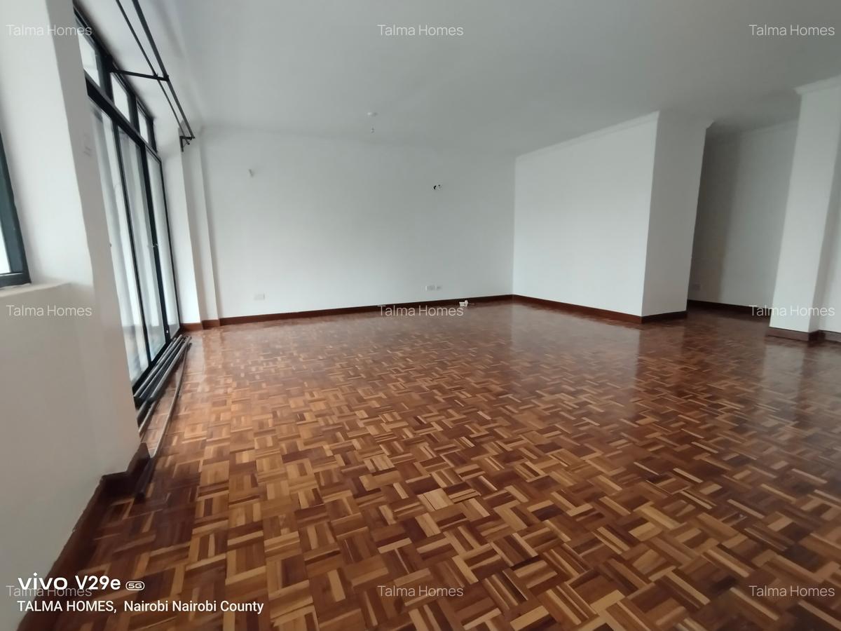 3 Bed Apartment with En Suite at Mpaka Road - 4