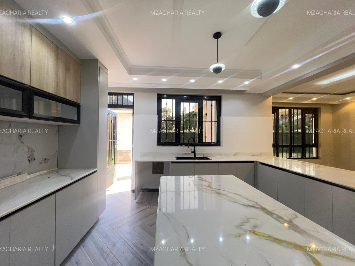 5 Bed Townhouse with Staff Quarters in Runda - 3