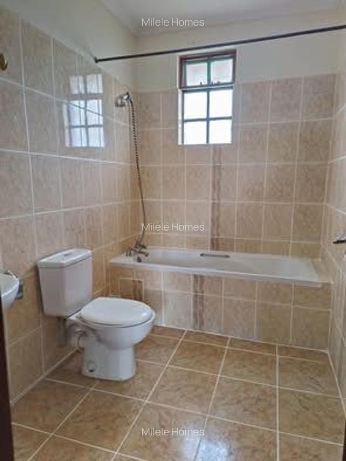4 Bed Townhouse with En Suite at Four Ways - 4