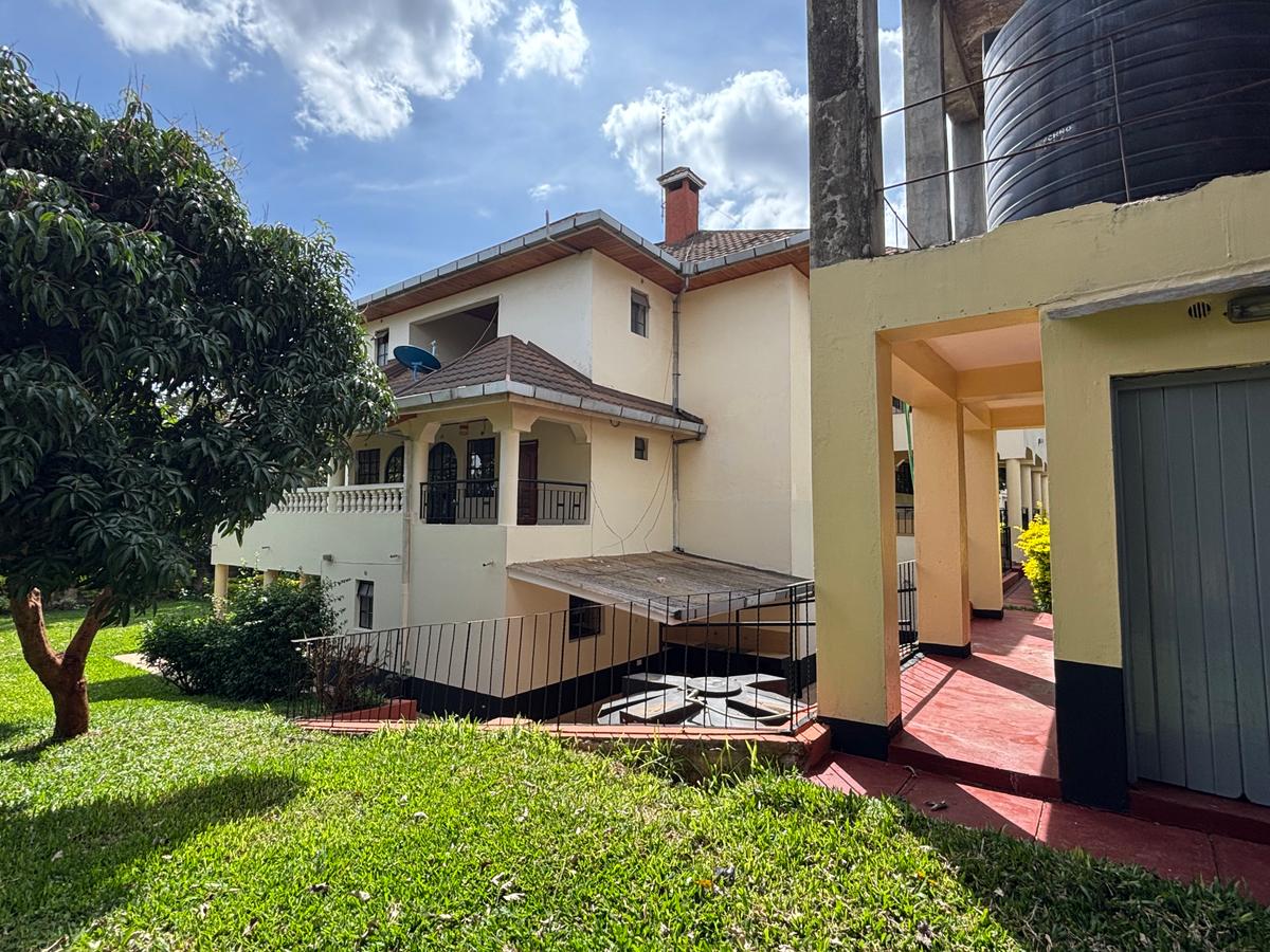 6 Bed House with En Suite in Kiambu Road - 3