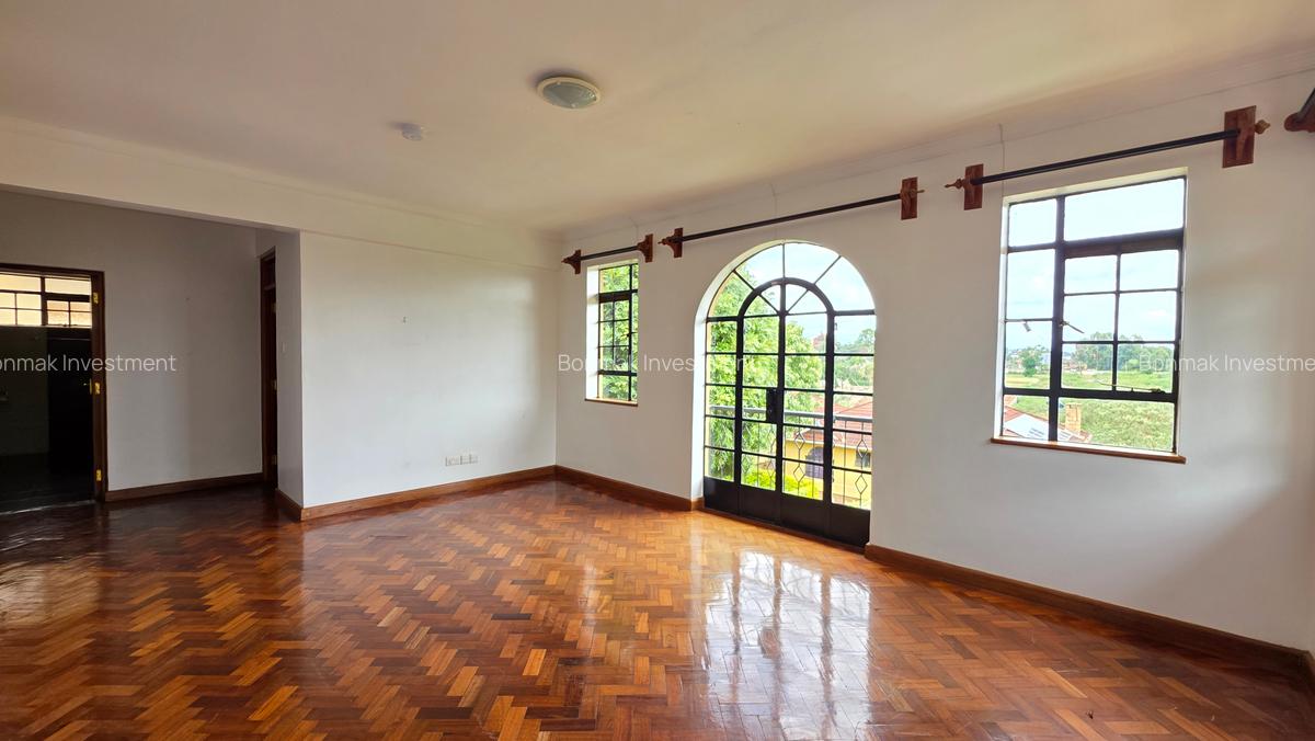 5 Bed Townhouse with En Suite at Kitisuru - 10
