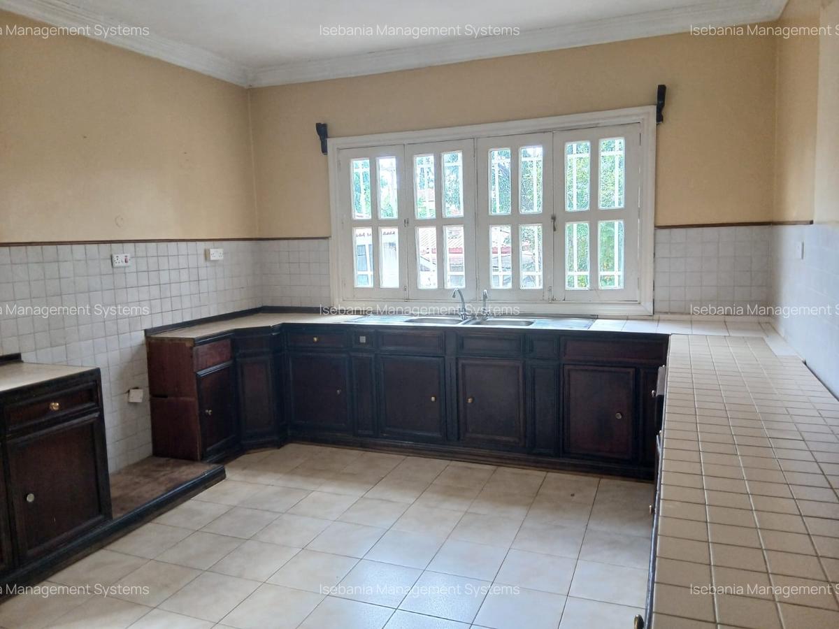 3 Bed Townhouse with En Suite at Gardens Road - 8