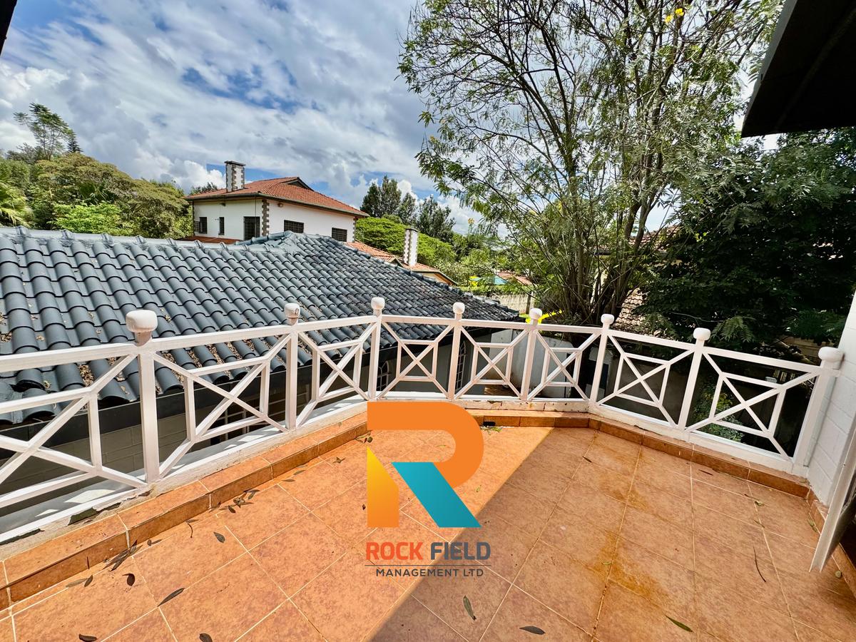 4 Bed Townhouse with En Suite in Runda - 11