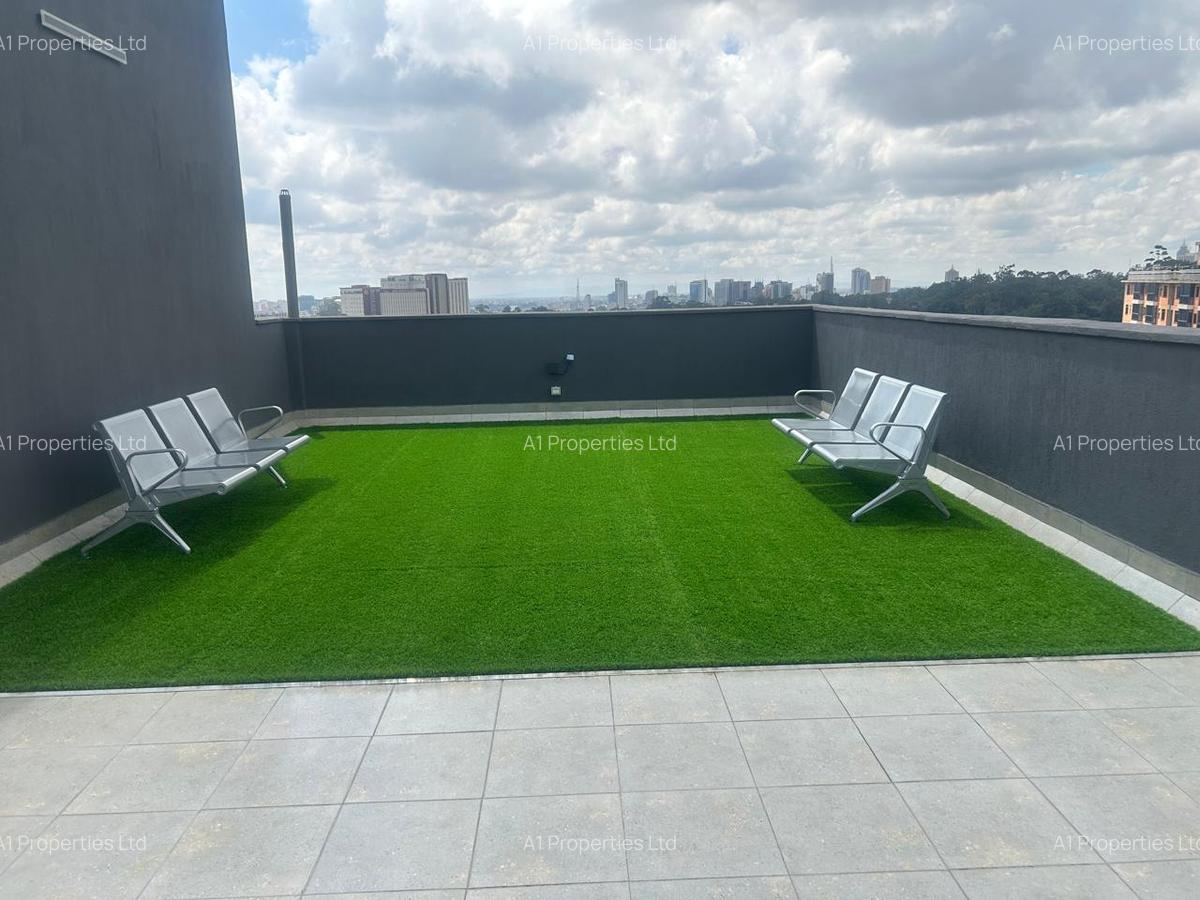 3 Bed Apartment with En Suite in Riverside - 3