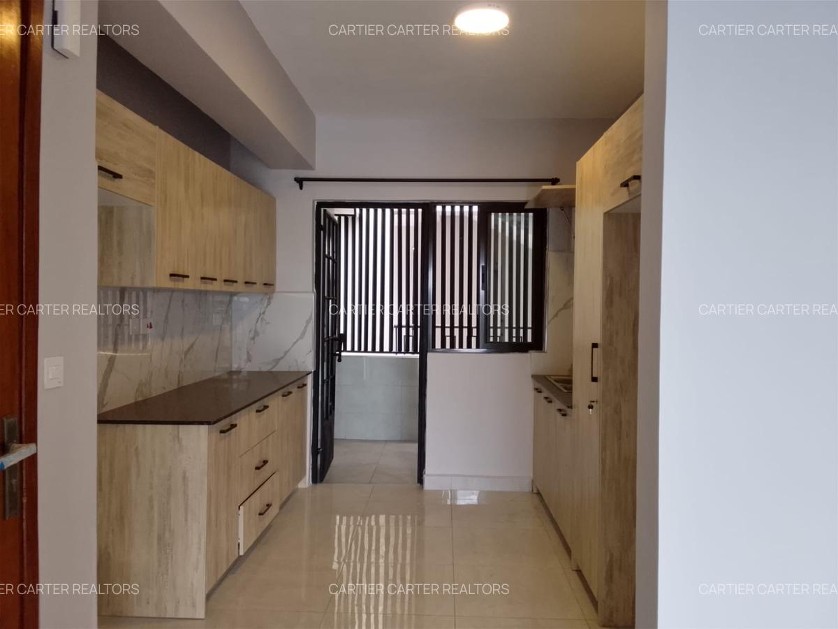 3 Bed Apartment with En Suite at 13 Schoollane - 2