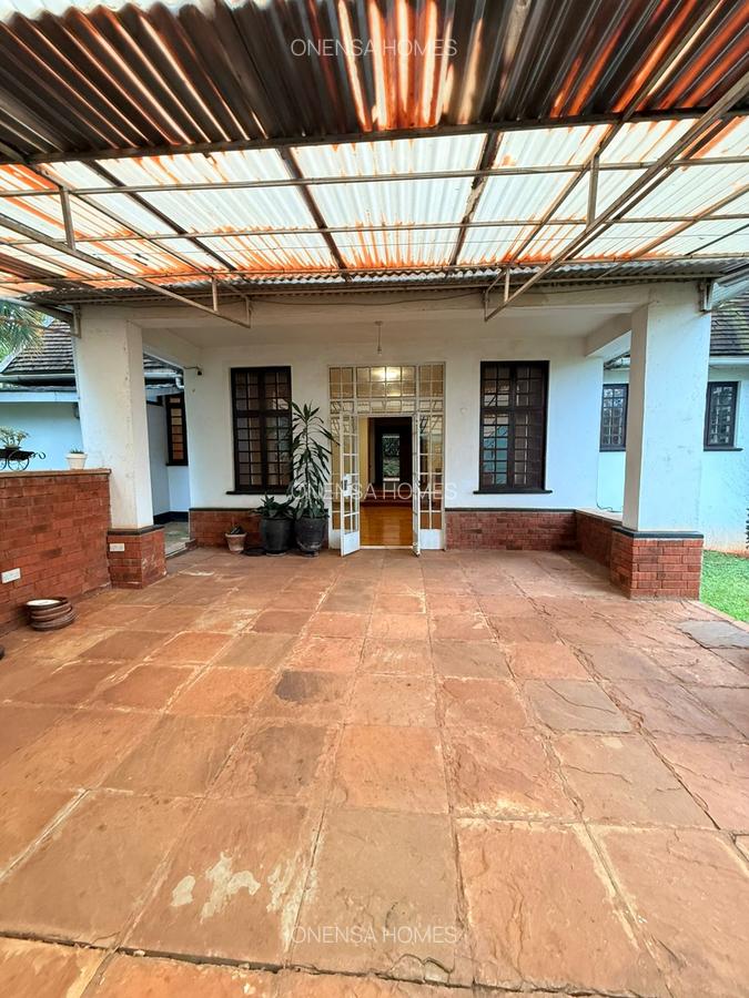 7 Bed House with En Suite in Runda - 18