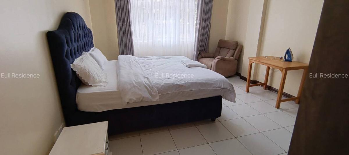 Serviced 2 Bed Apartment with En Suite at Lantana Rd - 15