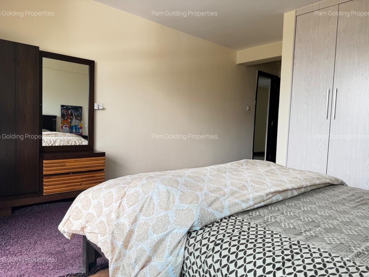 Furnished 3 Bed Apartment with En Suite in Riverside - 14