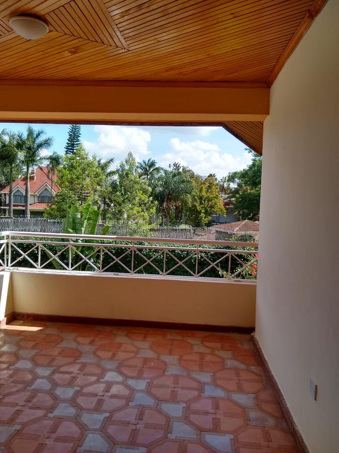 5 Bed Villa with En Suite in Runda - 12