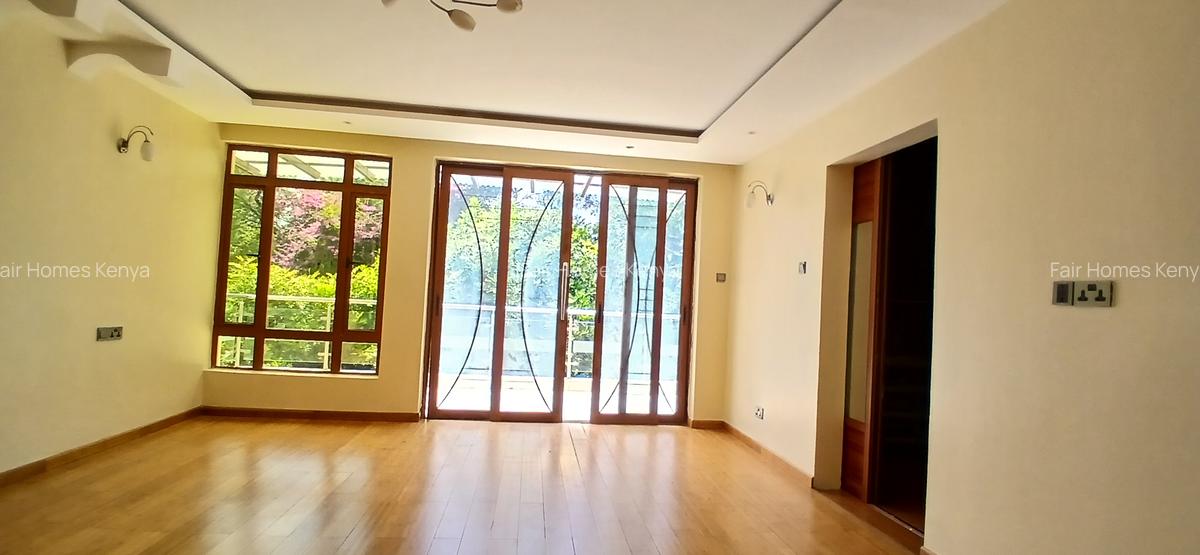 5 Bed Townhouse with En Suite at Lavington Green - 11