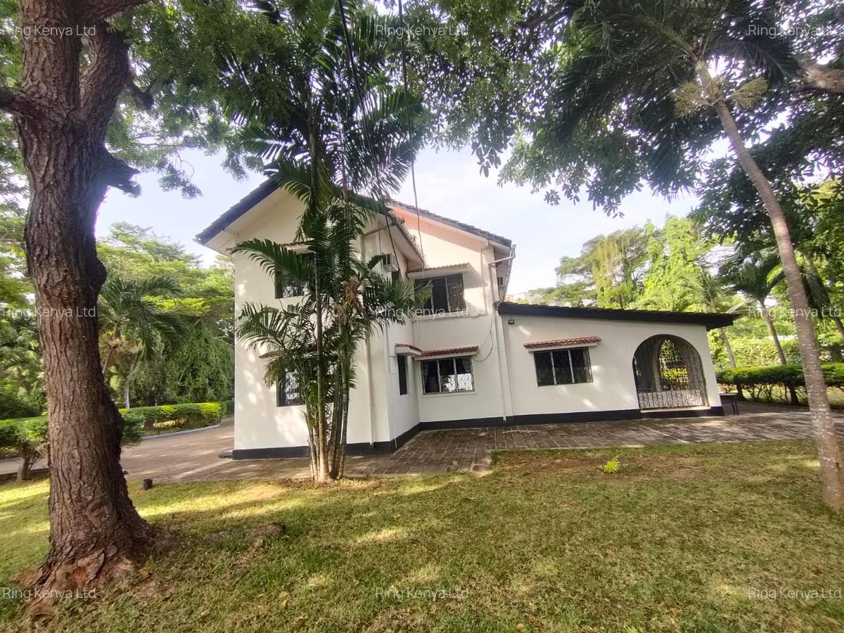 4 Bed House with Staff Quarters in Nyali Area - 2