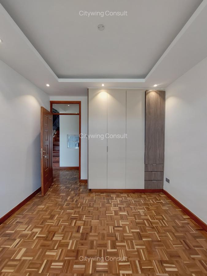 4 Bed Townhouse with En Suite at Rhapta Road - 18