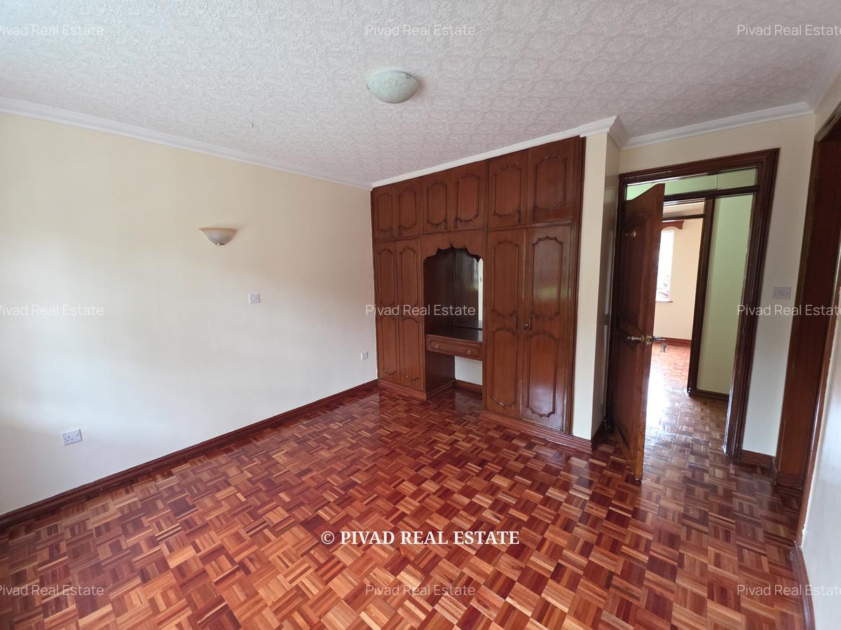 5 Bed House with Garden in Runda - 14