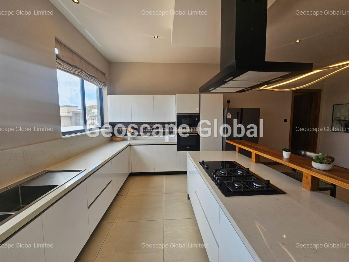 4 Bed Apartment with En Suite in Spring Valley - 15