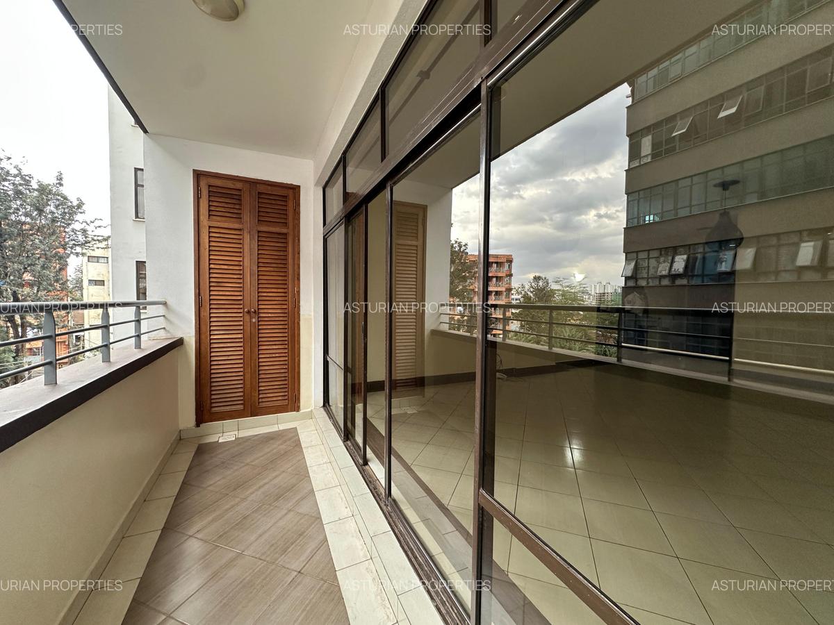 4 Bed Apartment with En Suite in Westlands Area - 18