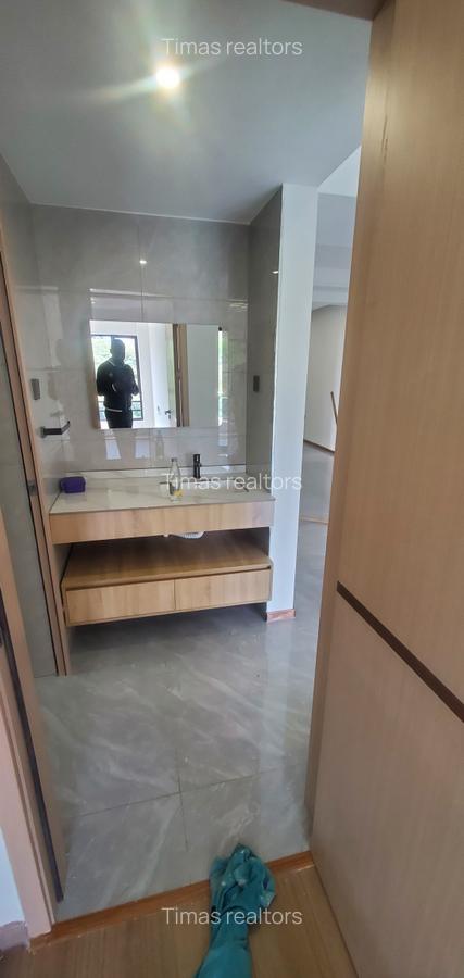 2 Bed Apartment with En Suite at Riverside - 12