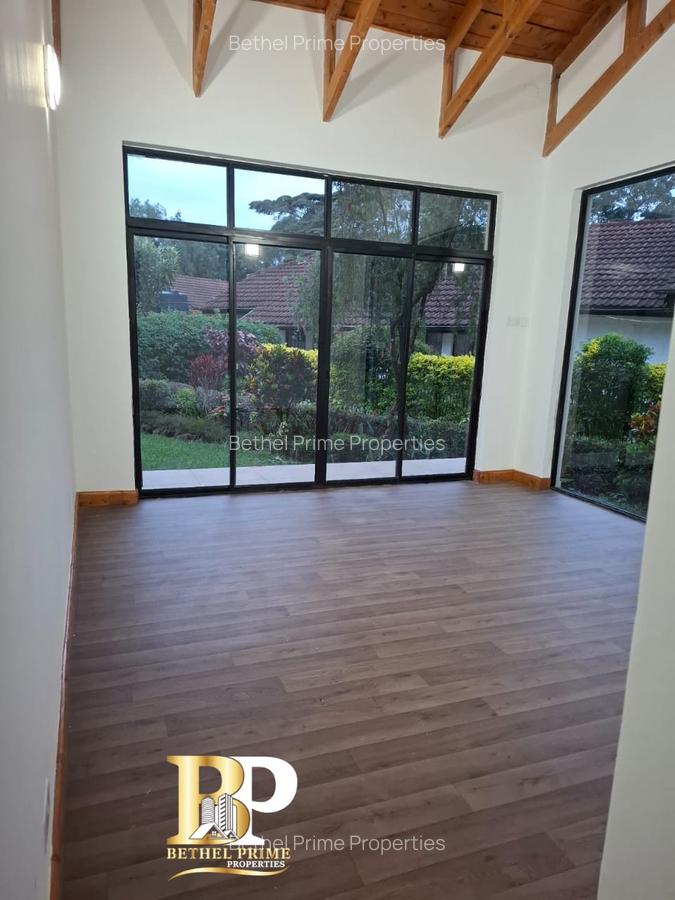 1 Bed Townhouse with En Suite in Spring Valley - 3