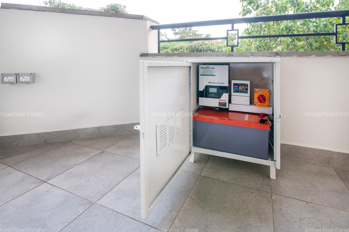 Serviced 1 Bed Apartment with En Suite at David Osieli - 14