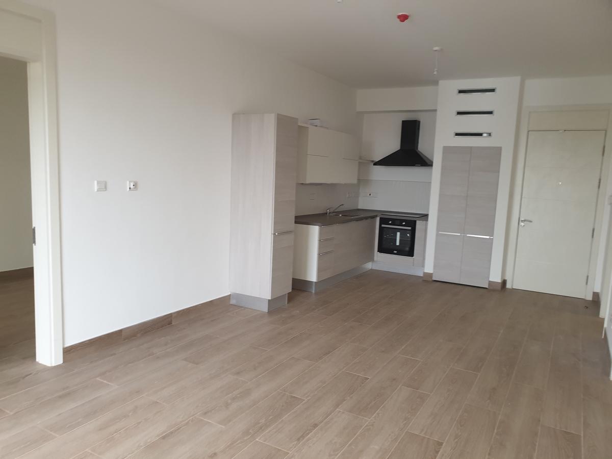 2 Bed Apartment with En Suite at Westlands - 13