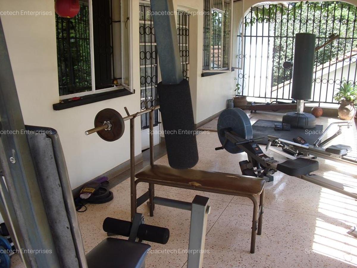 5 Bed House with Staff Quarters in Nyari - 5