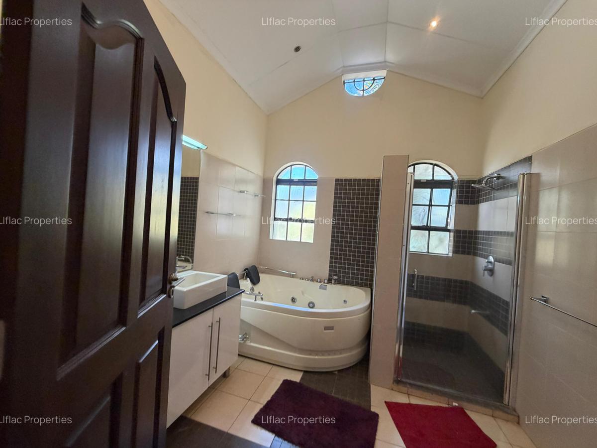 5 Bed Townhouse with En Suite in Runda - 13