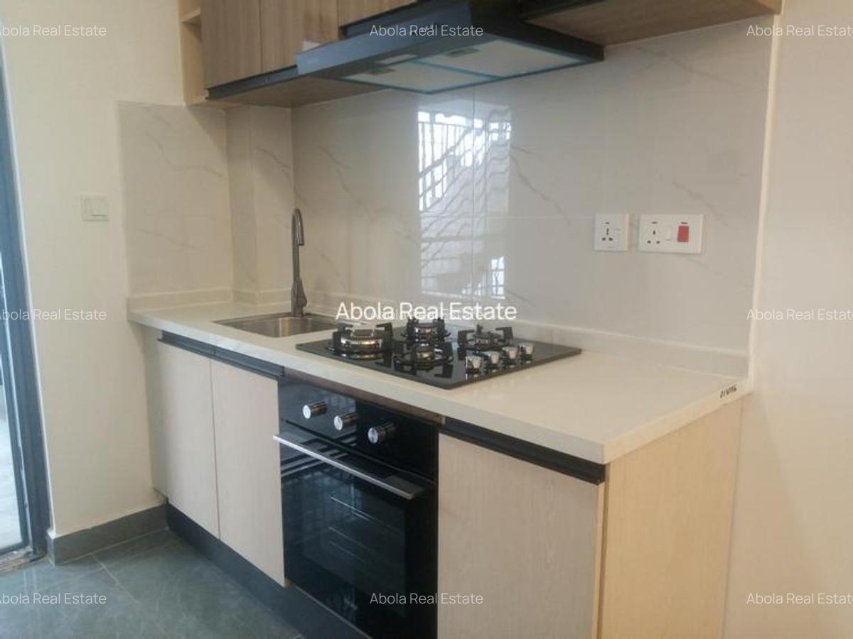 1 Bed Apartment with En Suite in Riverside - 14