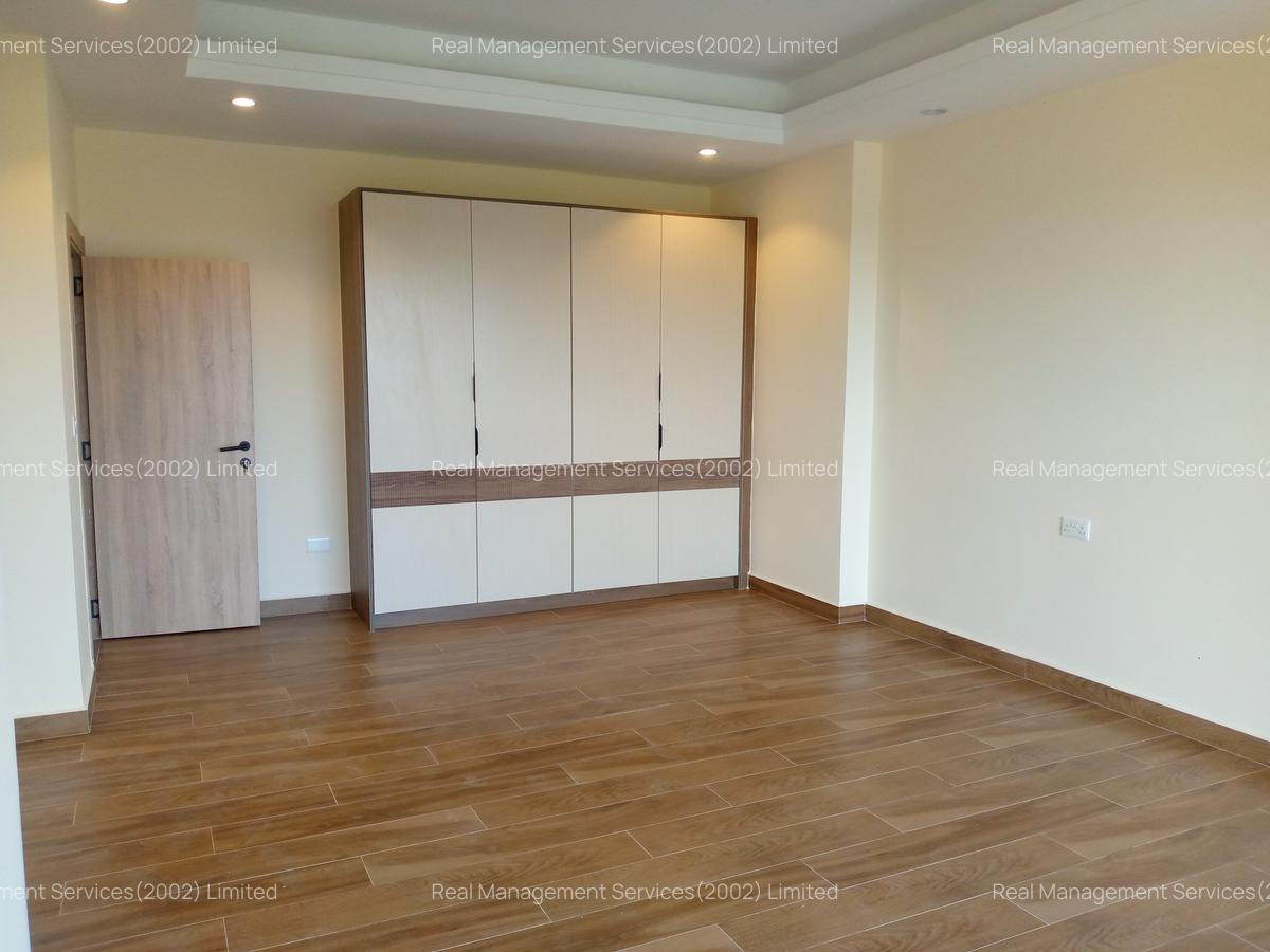 4 Bed Apartment with En Suite at Githuri Road - 7