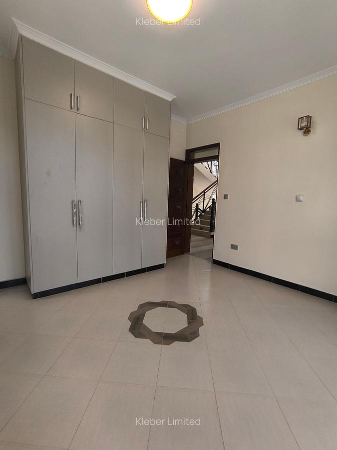 4 Bed House with En Suite in Syokimau - 17