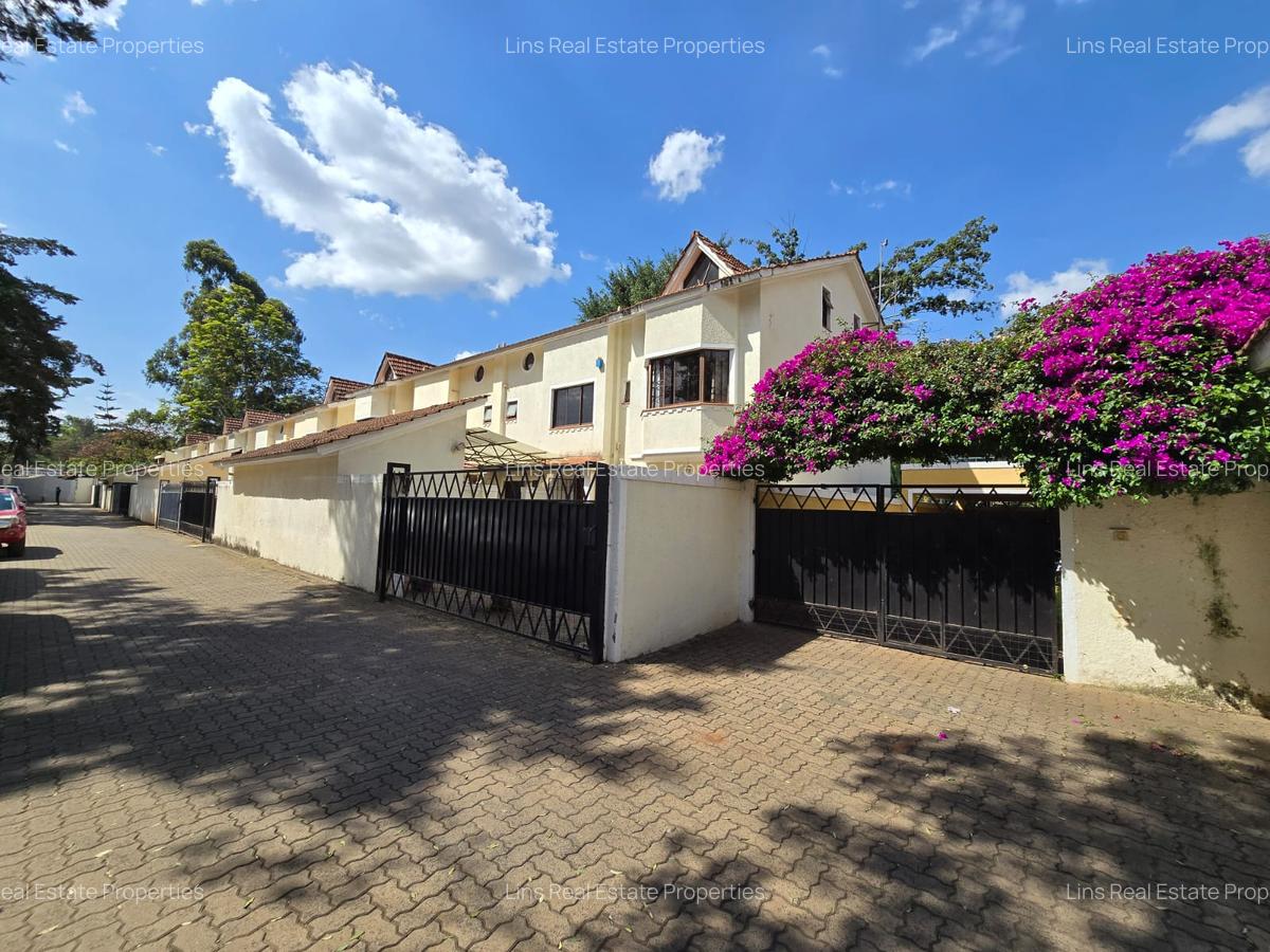 4 Bed Townhouse with En Suite in Lavington - 3