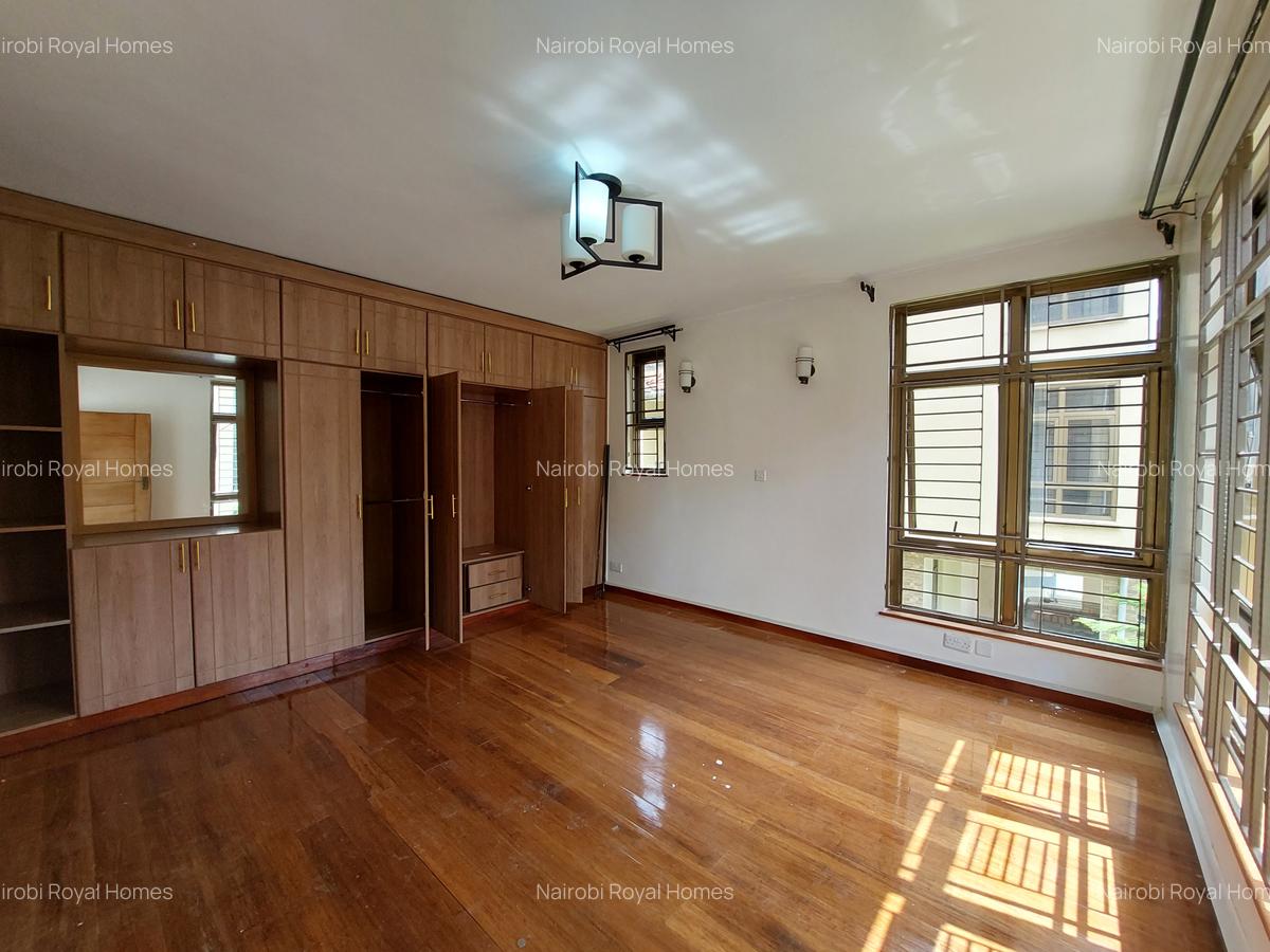 5 Bed Townhouse with En Suite at Amboseli Lane - 15