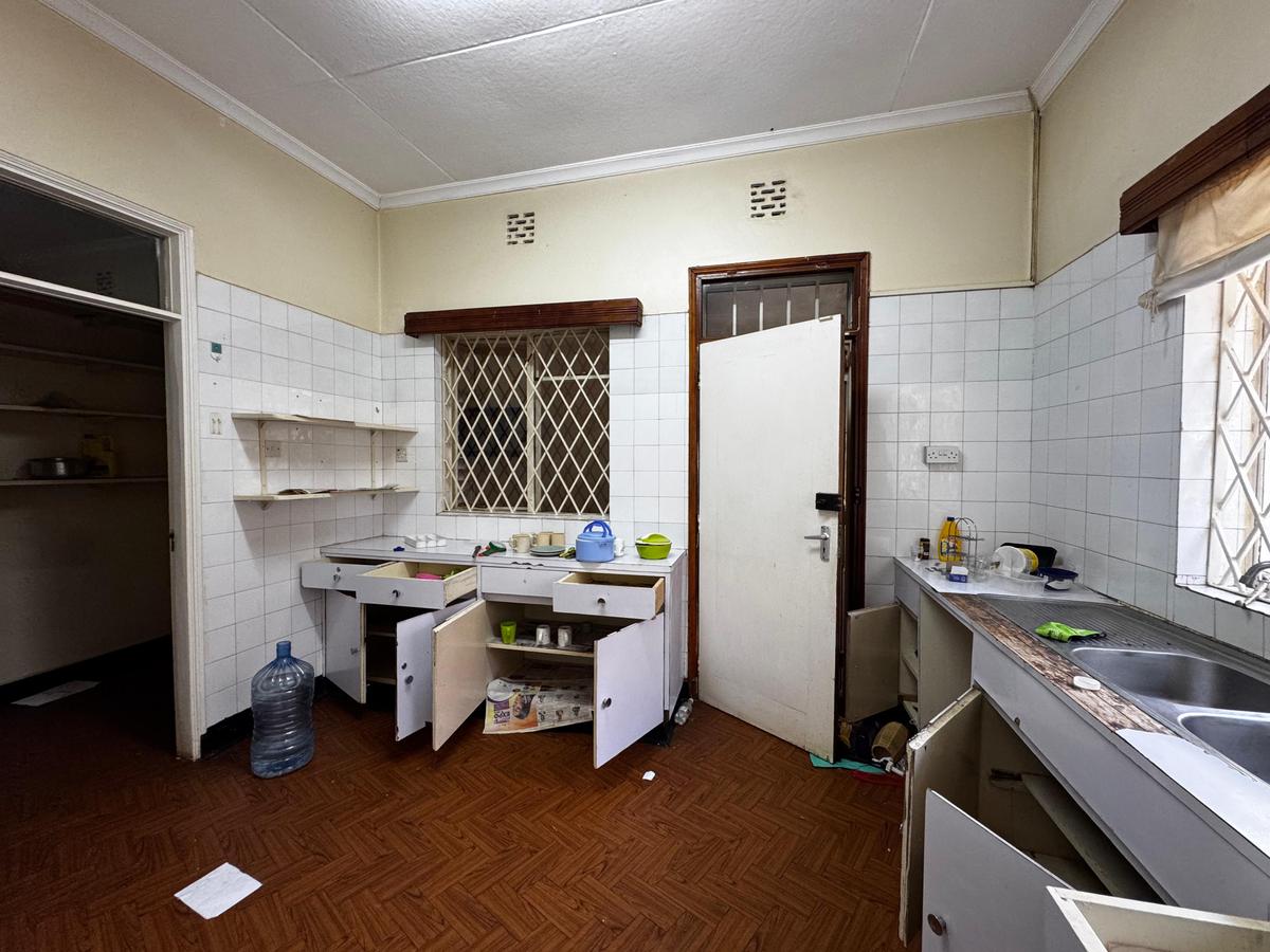 1 ac Commercial Property with Parking in Riverside - 3