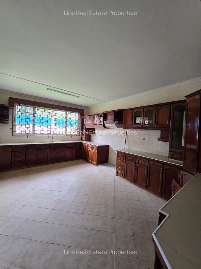 4 Bed Townhouse with En Suite in Lavington - 7
