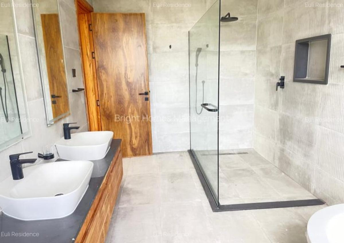 4 Bed Apartment with En Suite at Peponi Road - 8