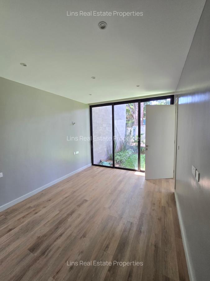 4 Bed Townhouse with En Suite in Runda - 16