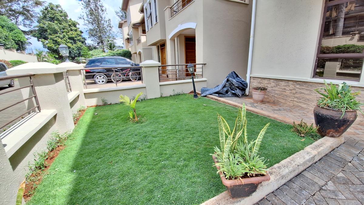 5 Bed Townhouse with En Suite at Convent Drive - 3