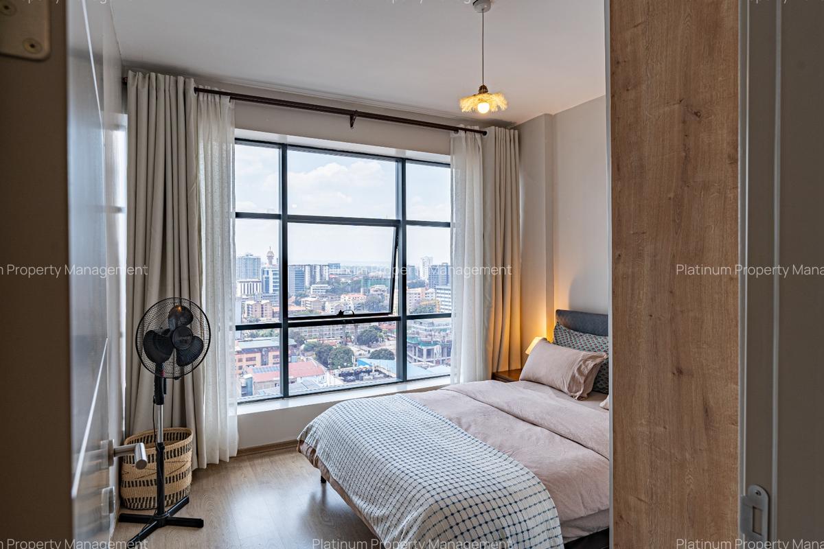 Serviced 1 Bed Apartment with En Suite at Westlands Rd - 11