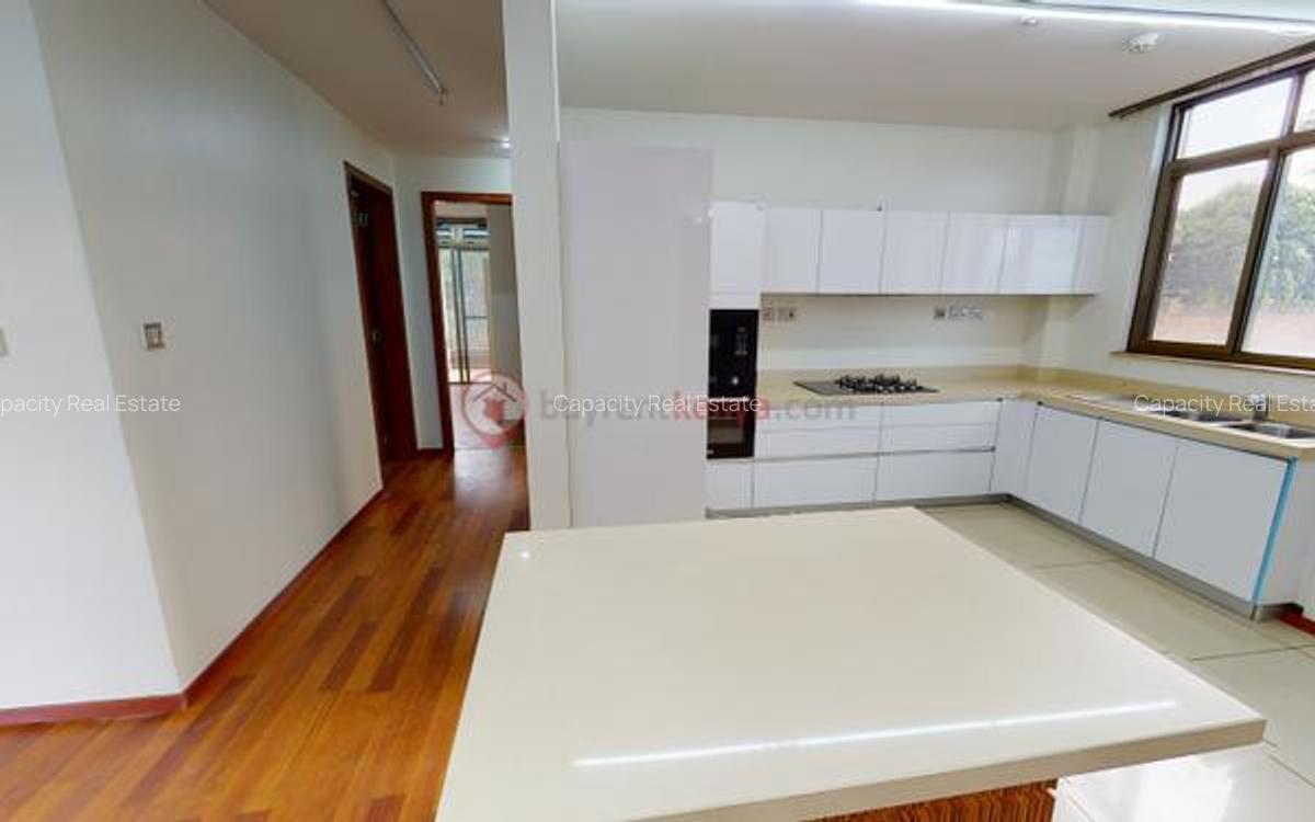 3 Bed Apartment with En Suite in Parklands - 12