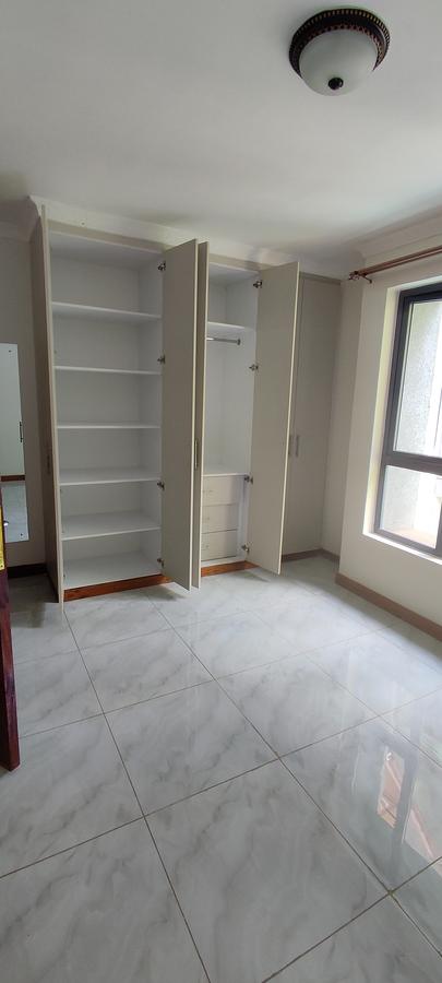 Serviced 2 Bed Apartment with En Suite in Westlands Area - 8