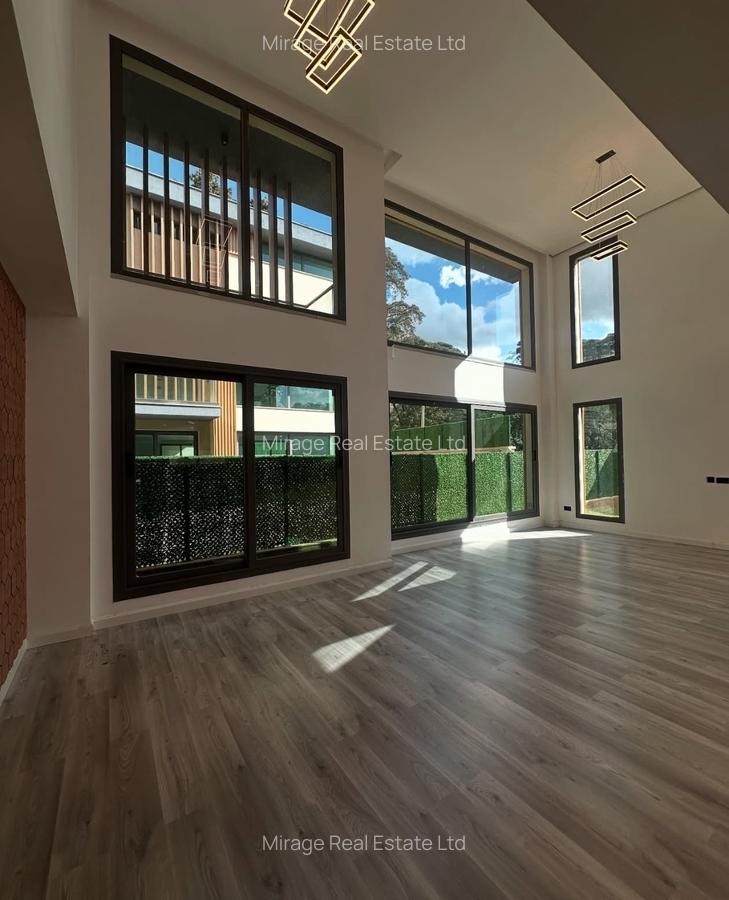 5 Bed Villa with En Suite in Lavington - 4
