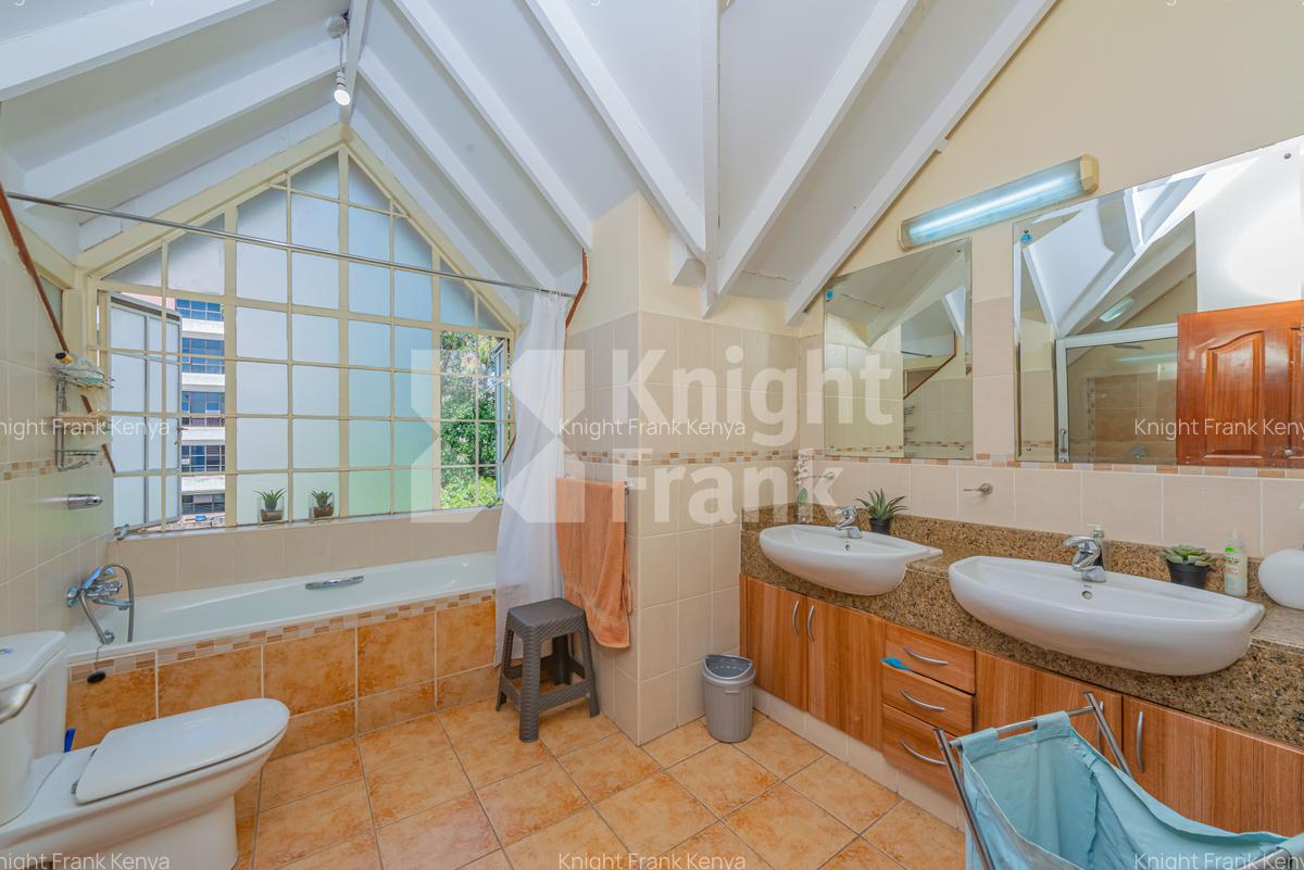 5 Bed Townhouse with En Suite at Ngong Lane - 17