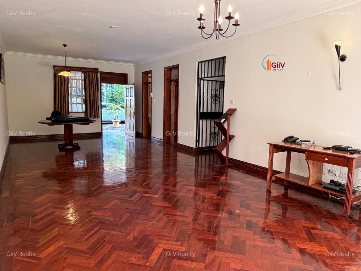 3 Bed Townhouse with Gym in Spring Valley - 8